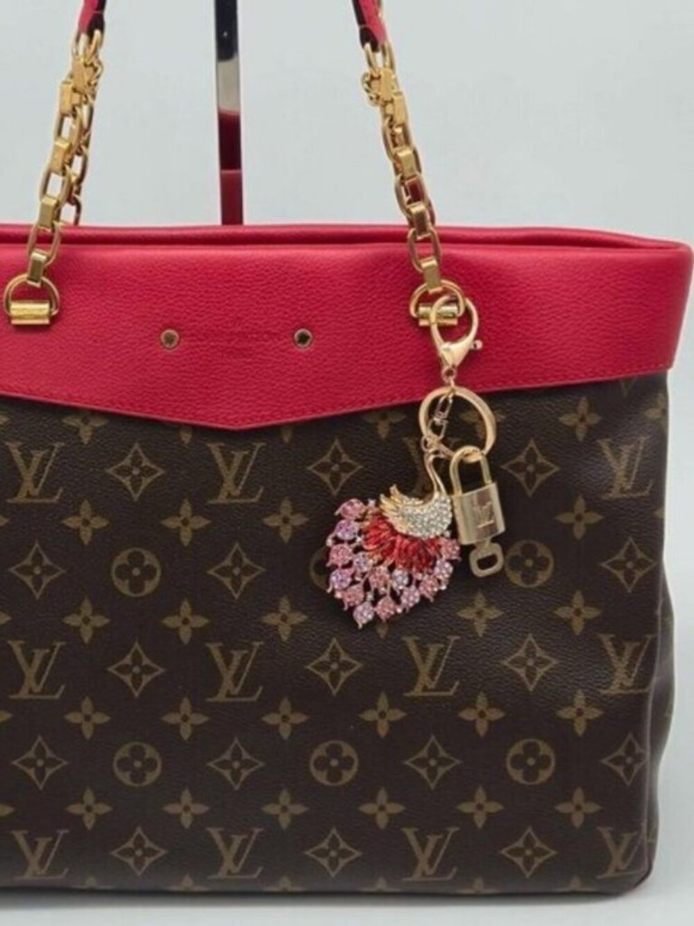 Louis Vuitton Authentic Gold Lock & Key 🔑 Bag Charm + Unbranded Keychain - Picture 3 of 9